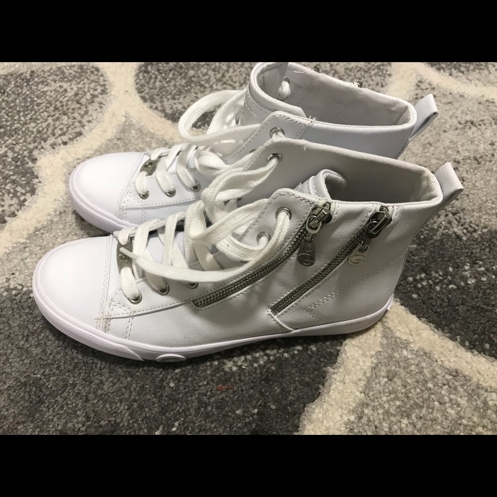 GUESS white sneakers!